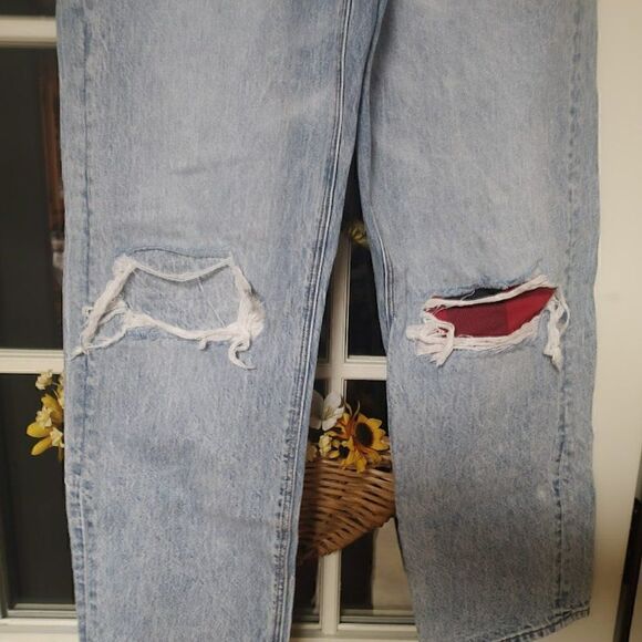 American Eagle Highest Rise 90's Boyfriend Distressed  With Red Plaid 6 Short - Picture 3 of 5